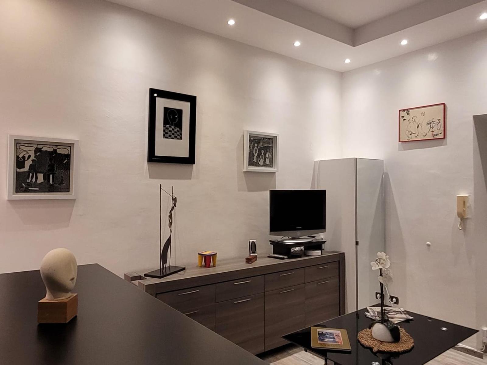 Gustave, Confort Avec Balcon Centre *